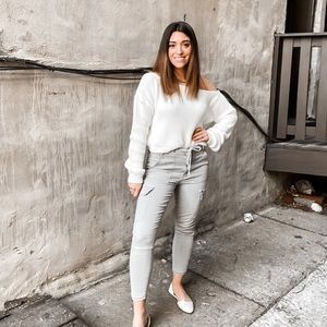 Green cargo skinny pants